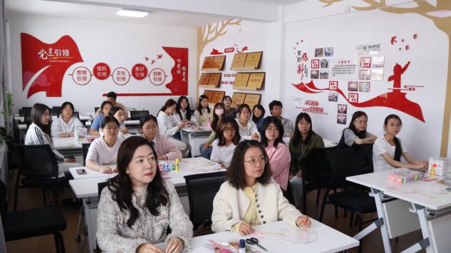 扇舞古韻，文化沁心——潤(rùn)澤書(shū)院舉辦DIY團(tuán)扇文化藝術(shù)體驗(yàn)活動(dòng)